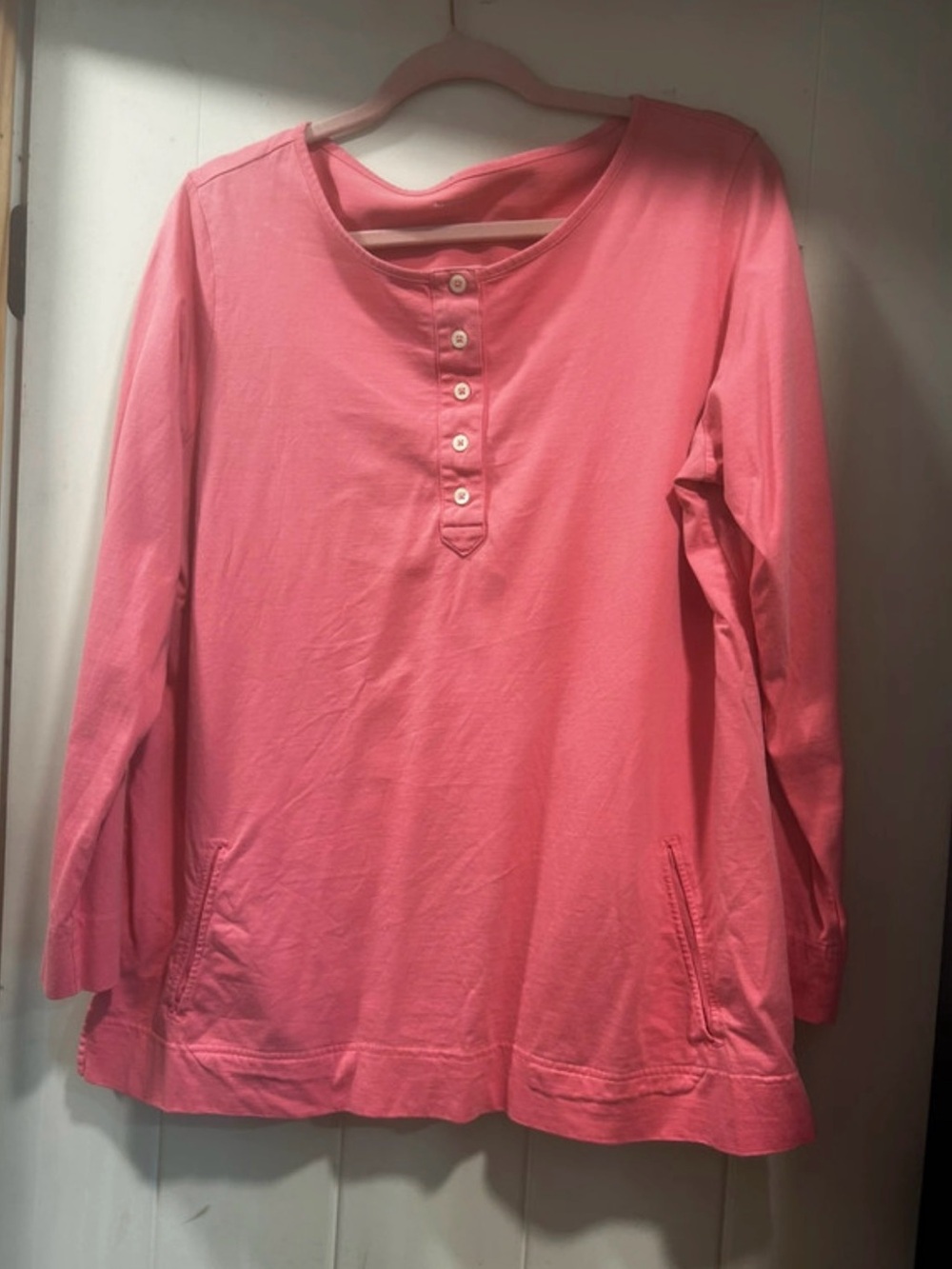 Lands' End Women's XL (18-20) Coral Pink Cotton Long Sleeve Henley Top Pockets